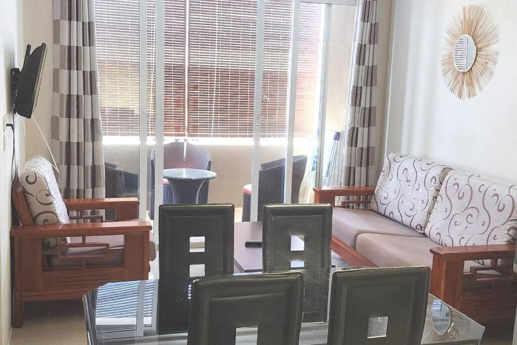 Number 8, 2Nd Floor, Pebble Bay Apartments กรองด์เบย์ ภายนอก รูปภาพ