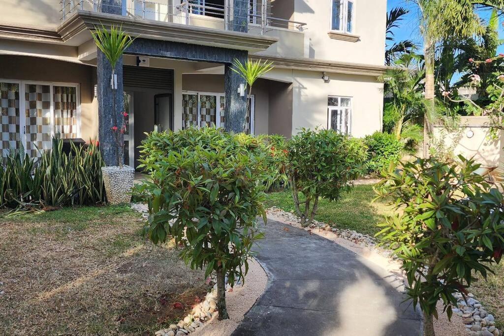 Number 8, 2Nd Floor, Pebble Bay Apartments กรองด์เบย์ ภายนอก รูปภาพ